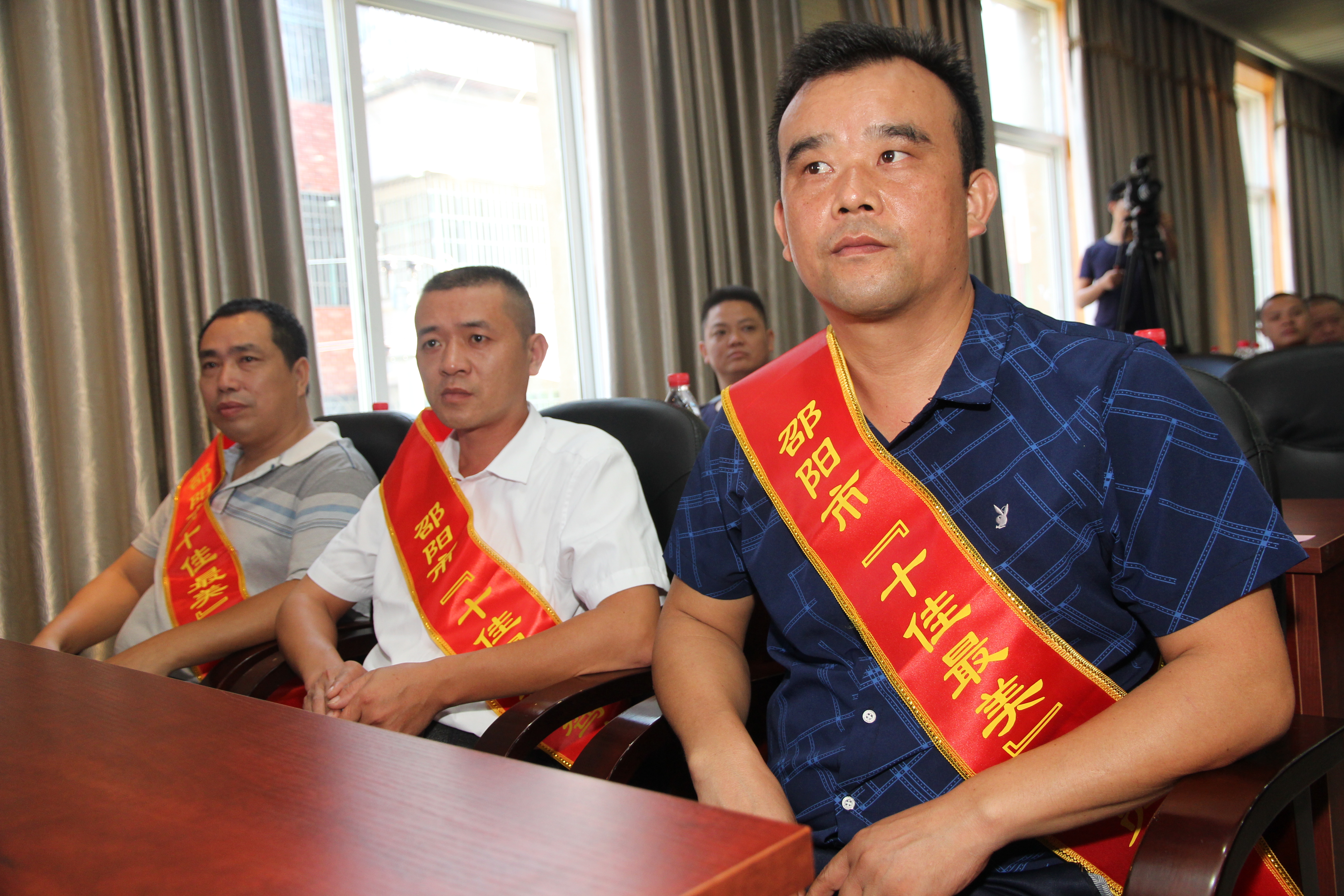 ——記市“十佳最美駕駛員” 、湘高速邵陽分公司駕駛員劉科技 李高雄  李雙江